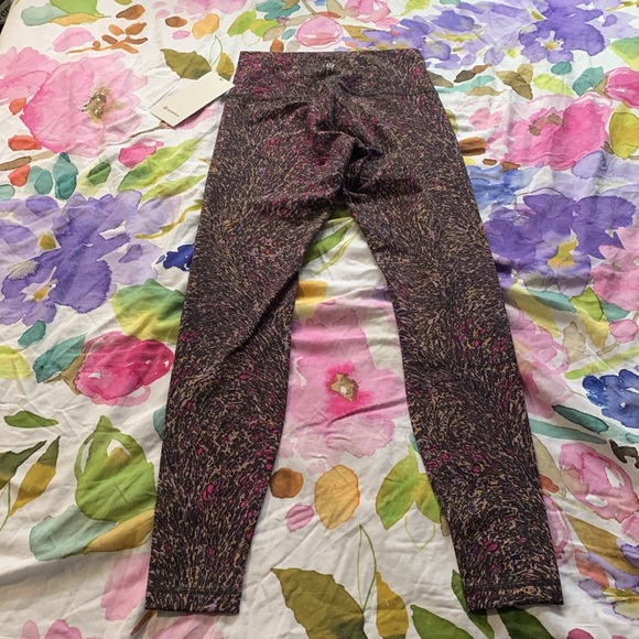 Lululemon Wunder Train High-Rise Tight 28" NWT - Picture 4 of 6